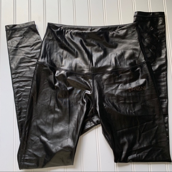 dhvani liquid leggings